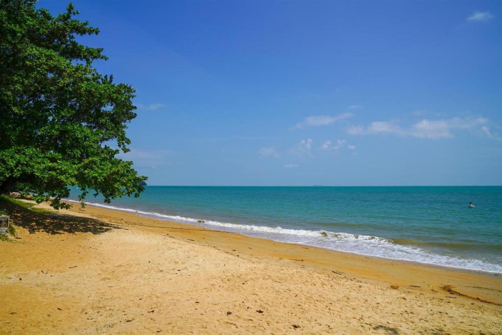 Coastline Hotel Port Dickson Bagian luar foto